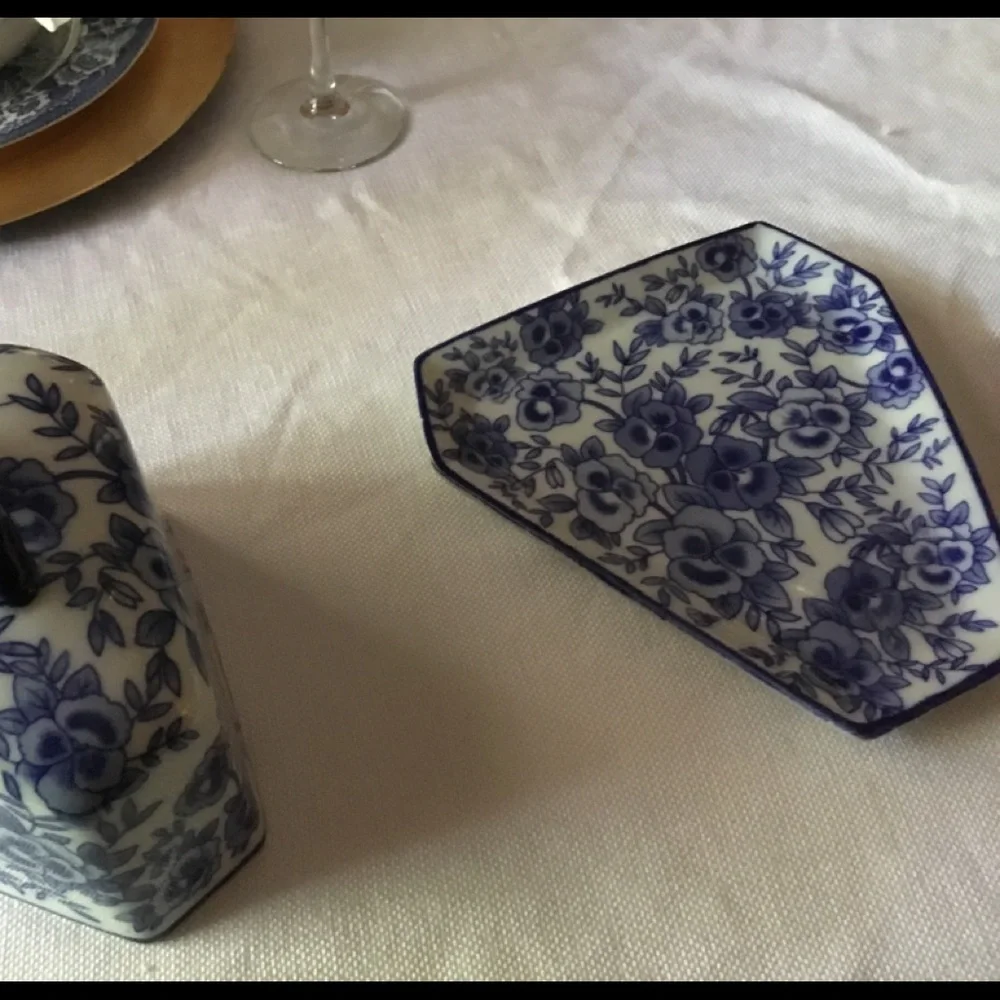 Blue and white cheese server chinoiserie - Picture 3 of 4